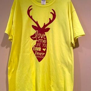 ‘Love me like you love deer season’ neon yellow t-shirt. Size Large.